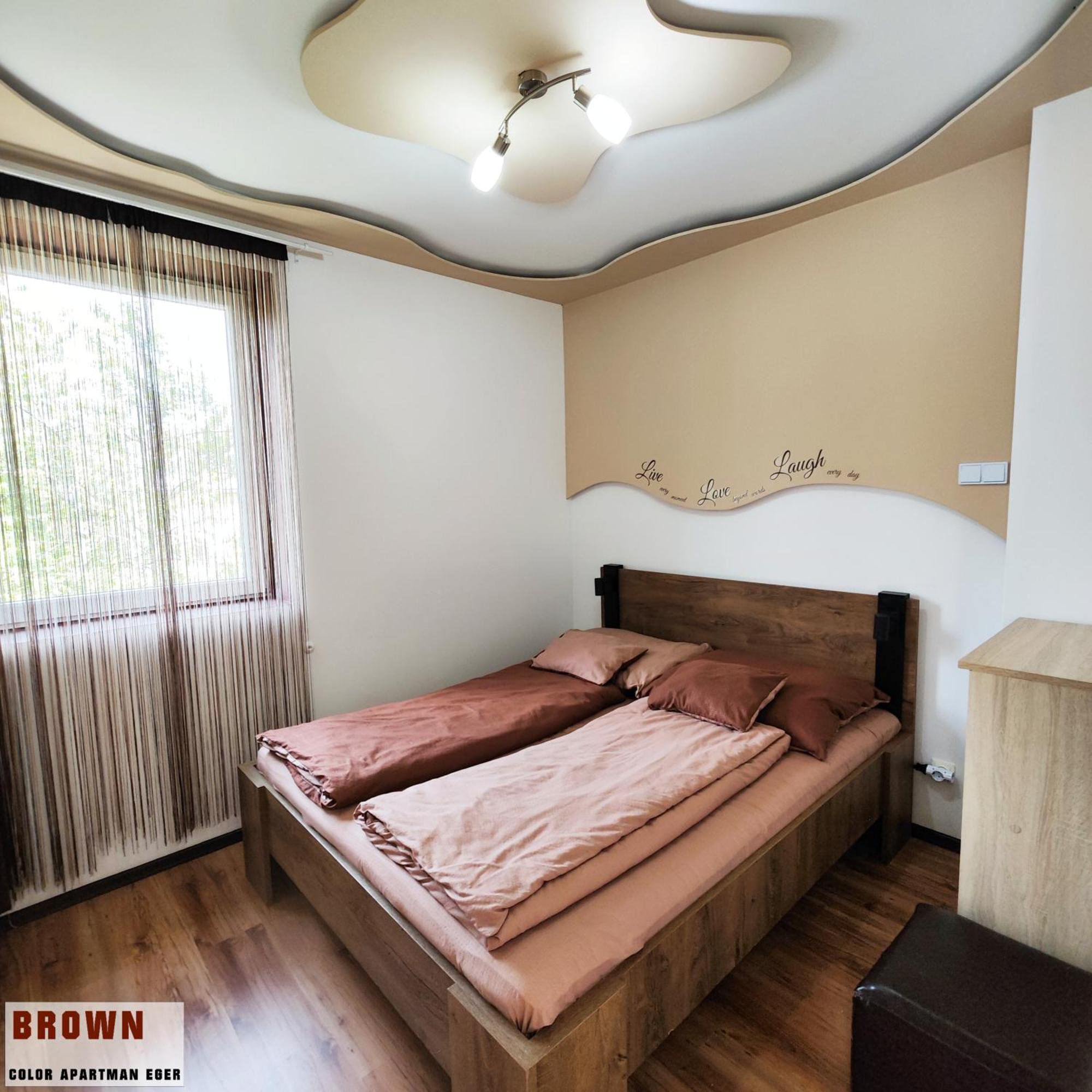 Color Apartmanok Eger Room photo